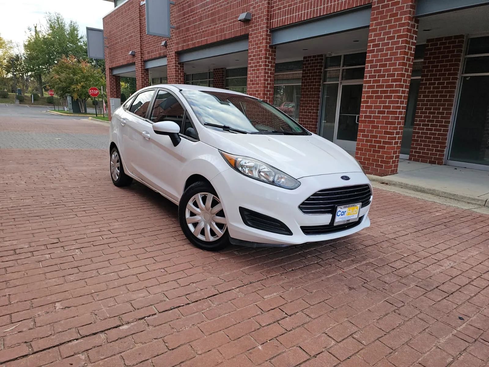 Used 2015 Ford Fiesta S image 1