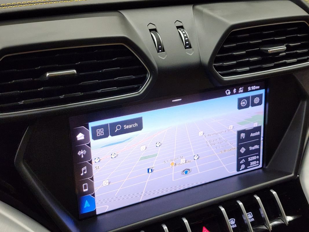 Used 2019 Lamborghini Urus image 30