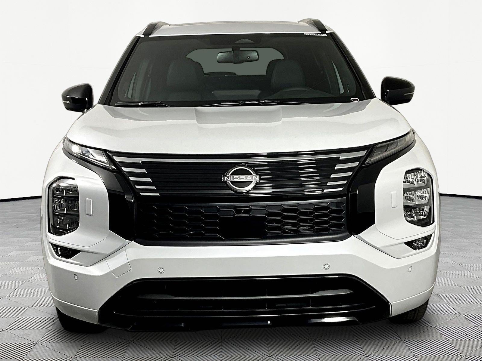 New 2026 Nissan Rogue Platinum AWD/4WD image 2