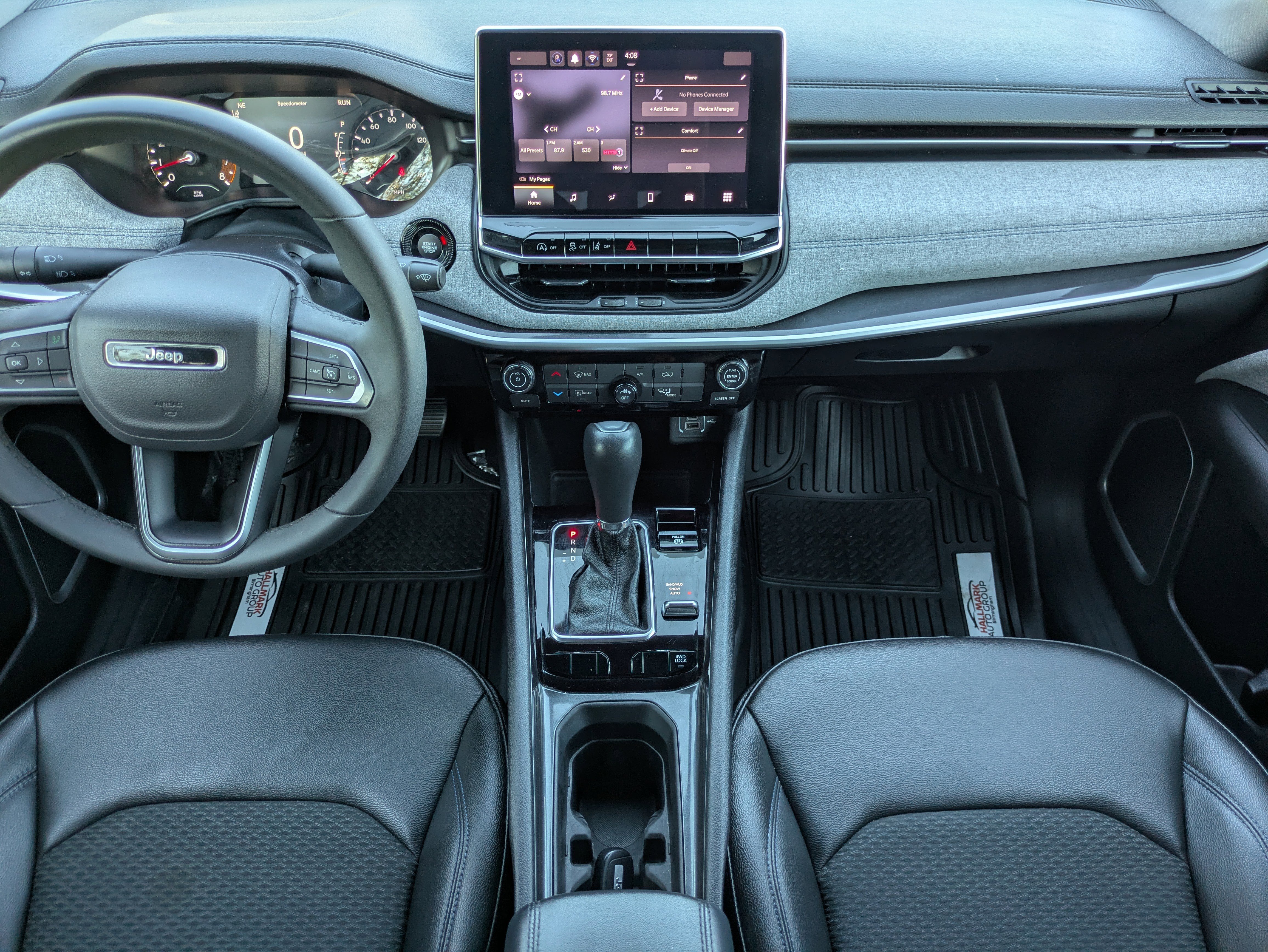 Used 2024 Jeep Compass Latitude image 10