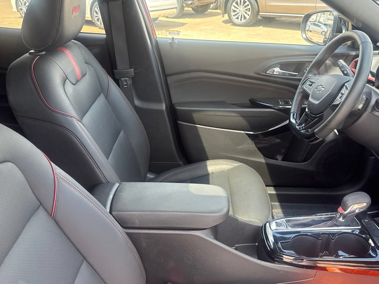 Used 2026 Chevrolet Trax RS w/ Sunroof Package FWD image 35