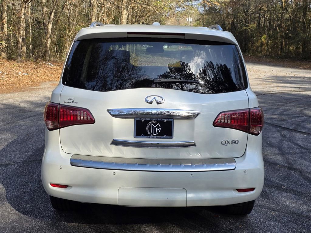 Used 2016 INFINITI QX80 2WD w/ Deluxe Technology Package image 3