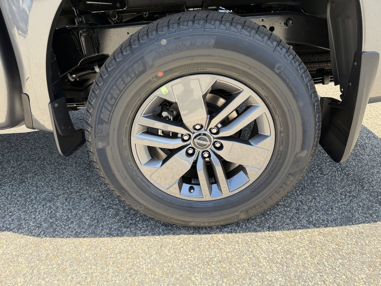 New 2026 Nissan Frontier SV w/ All-Weather Content Package AWD/4WD image 31
