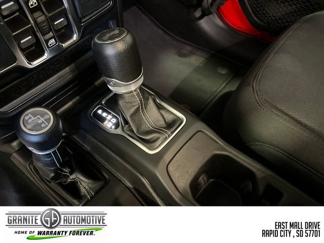 Used 2023 Jeep Wrangler Unlimited Sahara AWD/4WD image 23