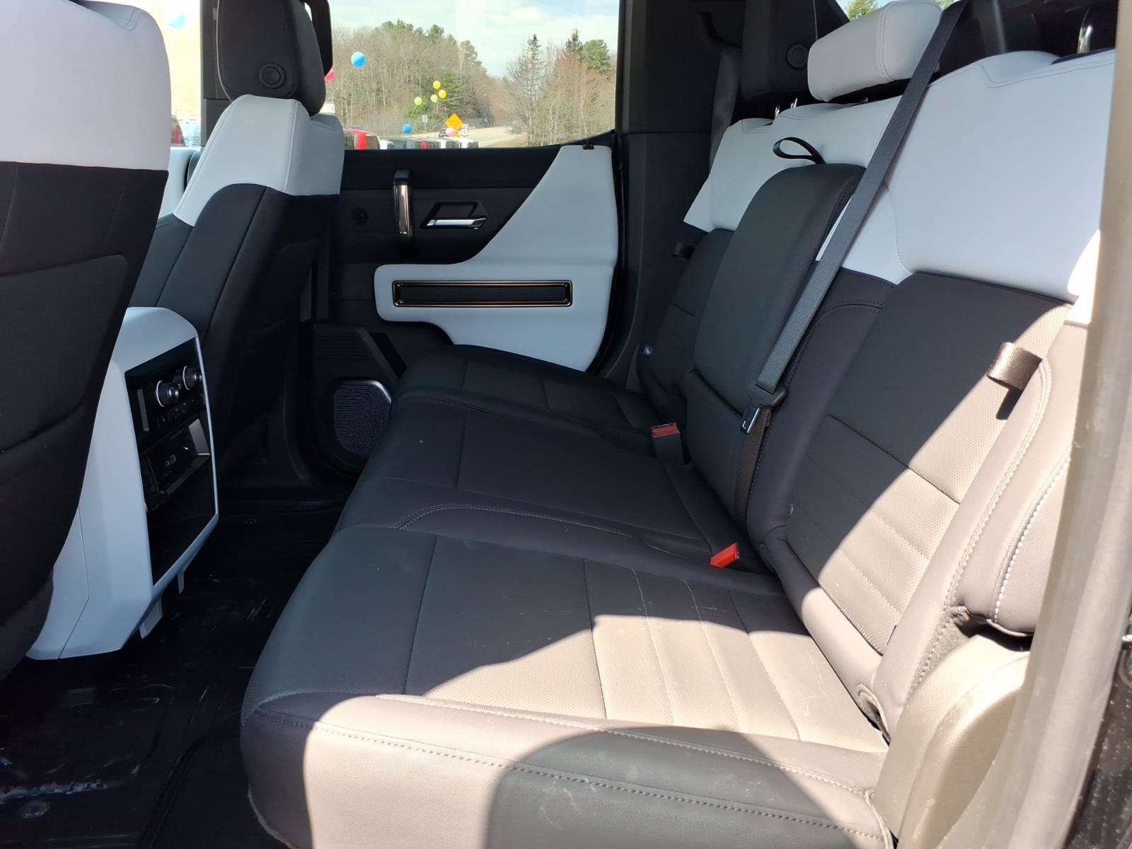 Used 2025 GMC Hummer EV 3X AWD/4WD image 17