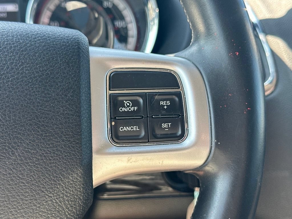 Used 2015 Dodge Grand Caravan SXT w/ Rear Park Assist Package FWD image 23