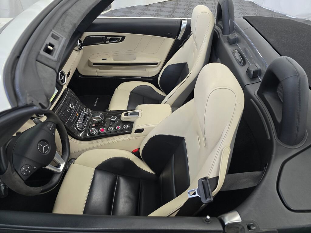 Used 2012 Mercedes-Benz SLS AMG Roadster image 62
