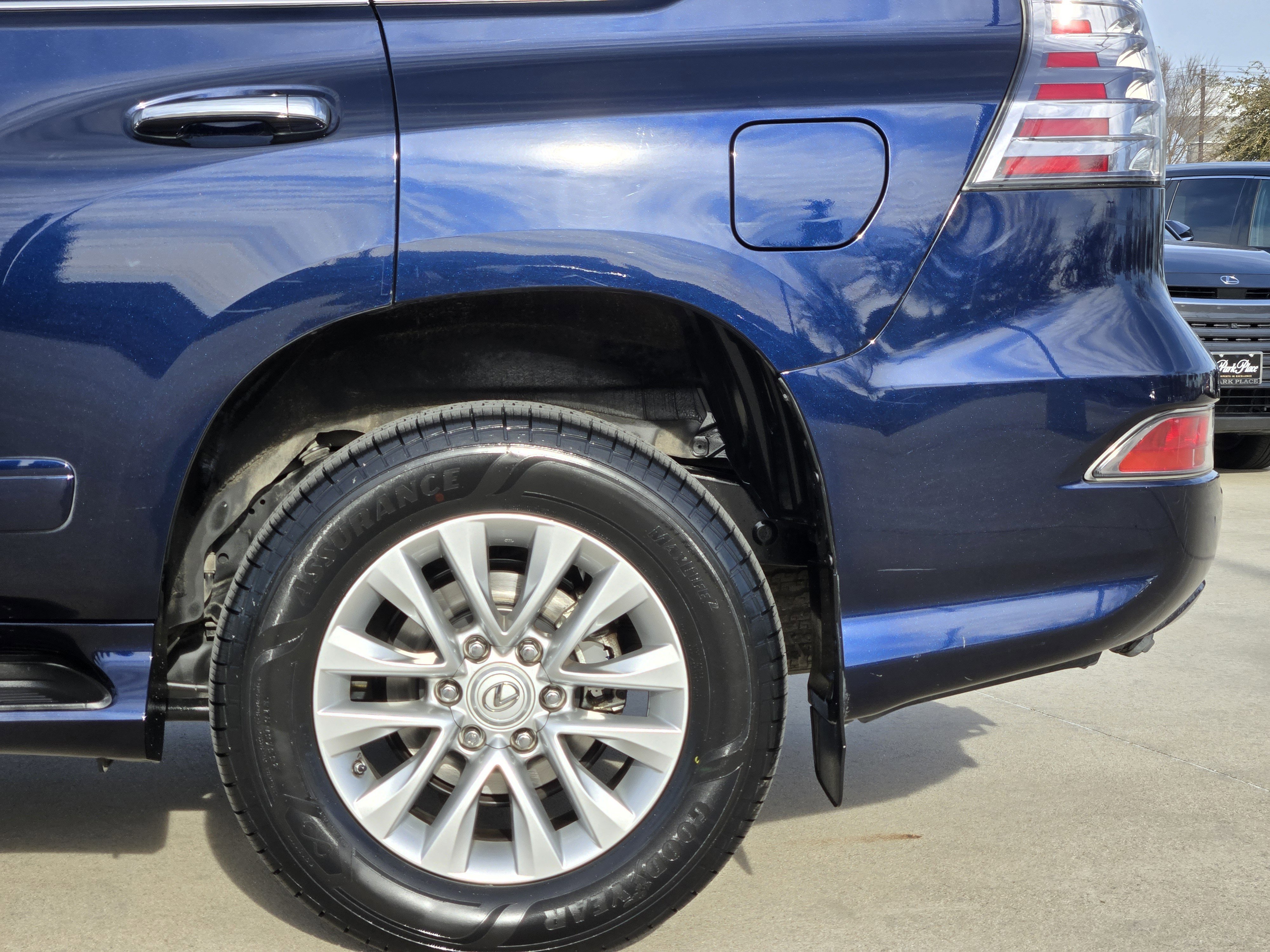 Used 2019 Lexus GX 460 Premium image 13