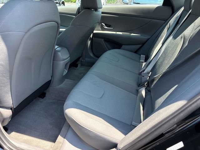 Certified 2024 Hyundai Elantra SE FWD image 10