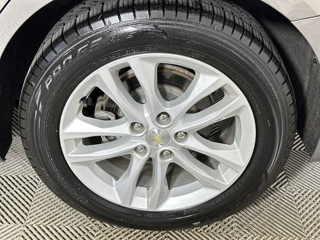 Used 2018 Chevrolet Malibu LT FWD image 34