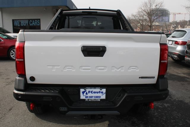 Used 2025 Toyota Tacoma Trailhunter image 6