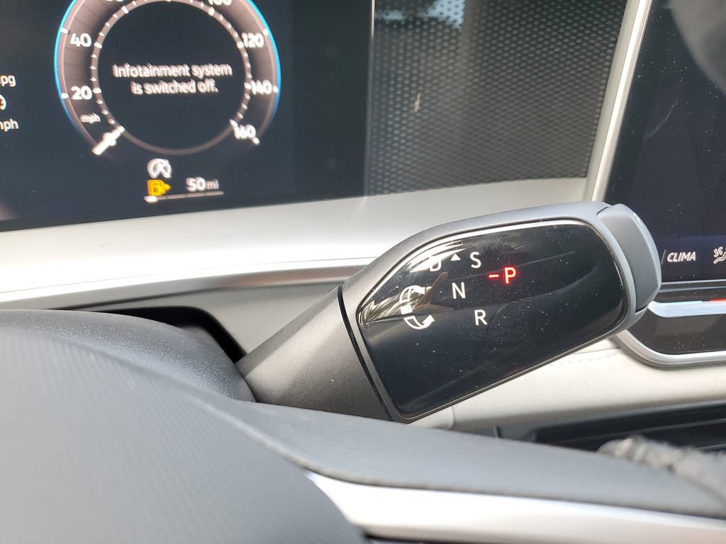New 2026 Volkswagen Tiguan SE R-Line FWD image 27