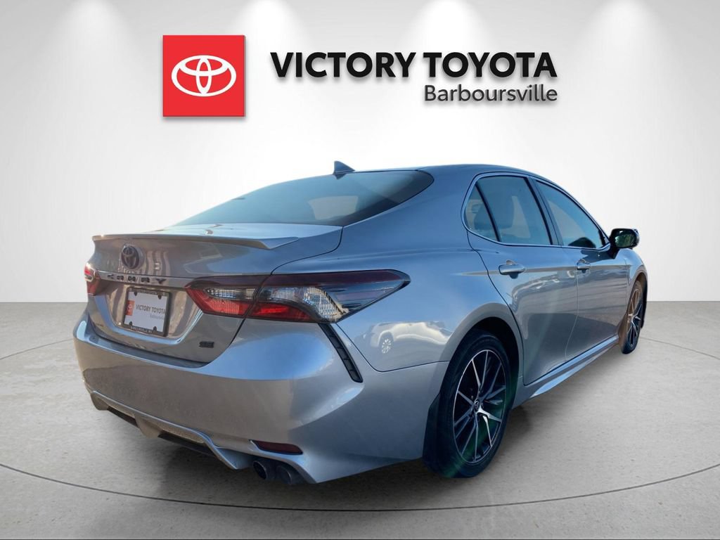Used 2023 Toyota Camry SE w/ Cold Weather Package FWD image 7