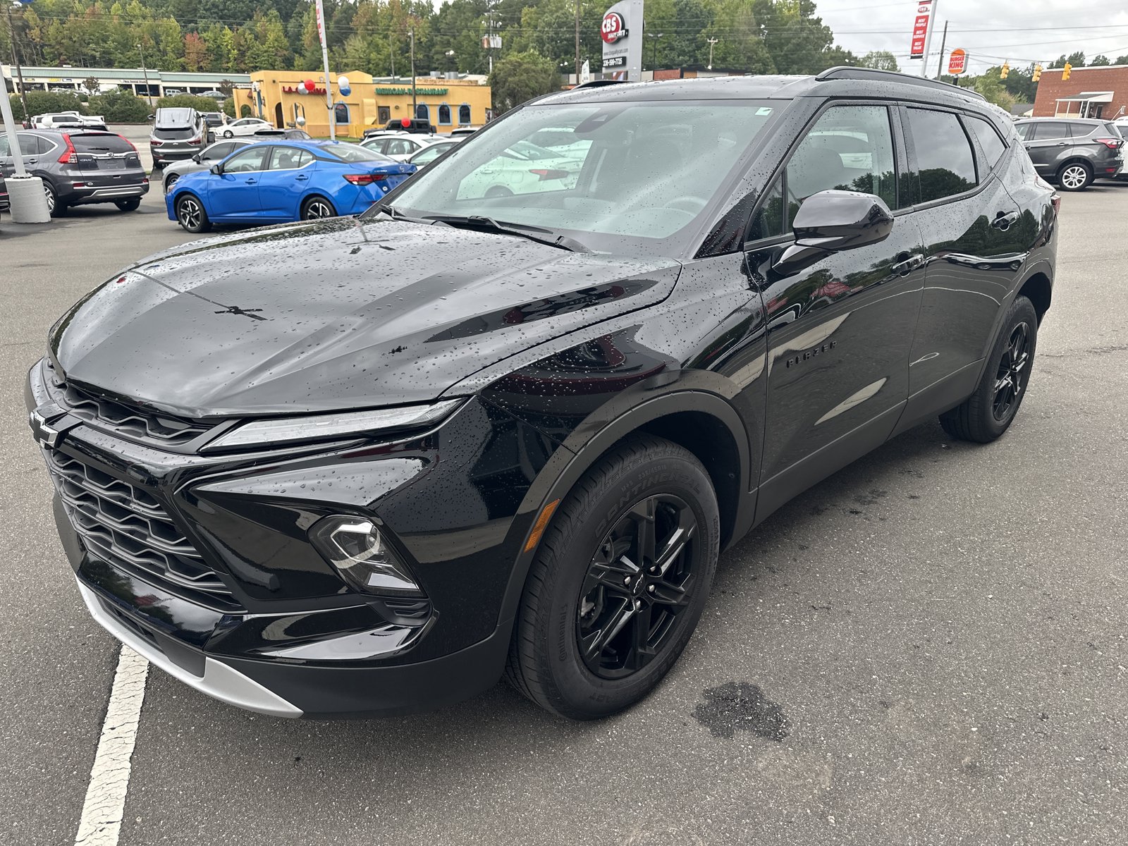 Used 2024 Chevrolet Blazer LT w/ Convenience Package FWD image 3