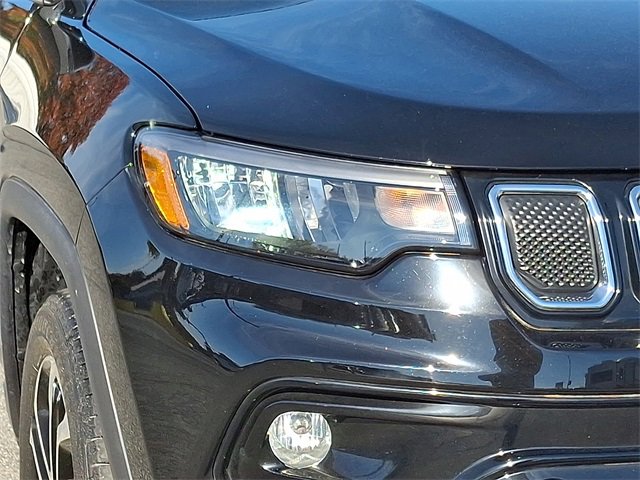 Used 2022 Jeep Compass Limited image 9