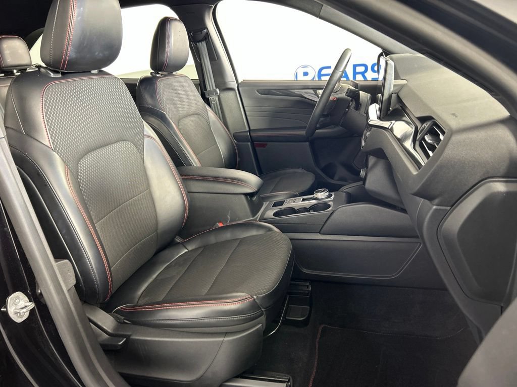 Used 2023 Ford Escape ST-Line w/ Tech Pack #1 AWD/4WD image 18