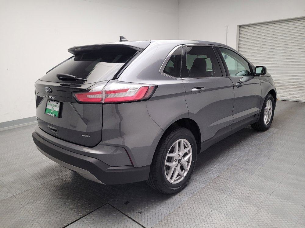 Used 2024 Ford Edge SEL image 9