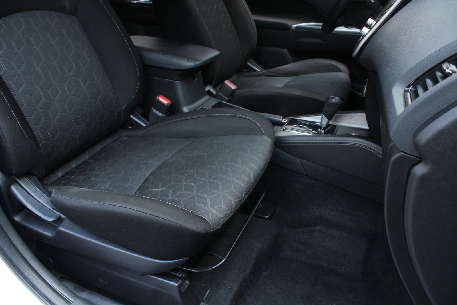 Used 2021 Mitsubishi Outlander Sport SE AWD/4WD image 28