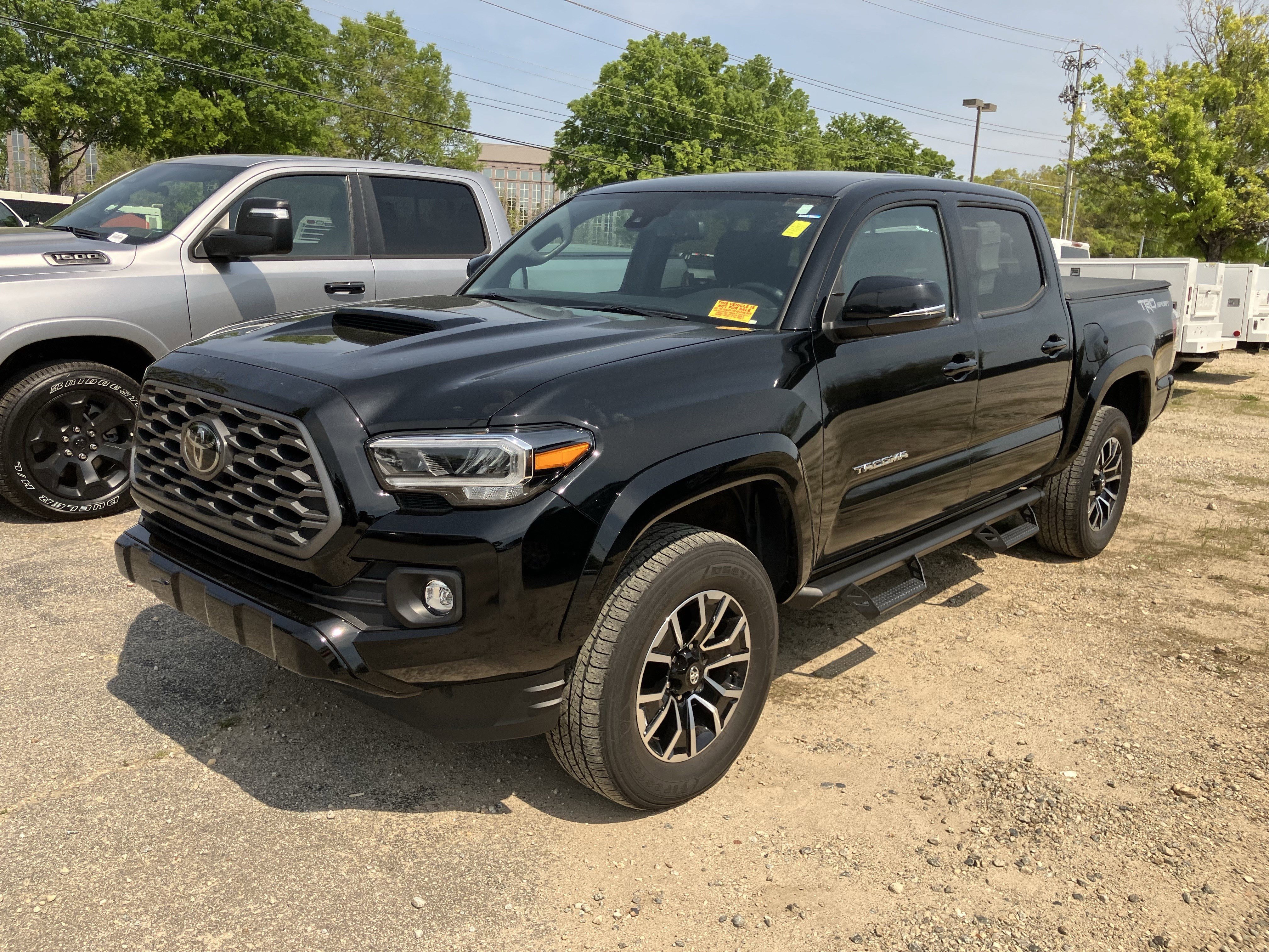 Used 2023 Toyota Tacoma TRD Sport RWD image 3