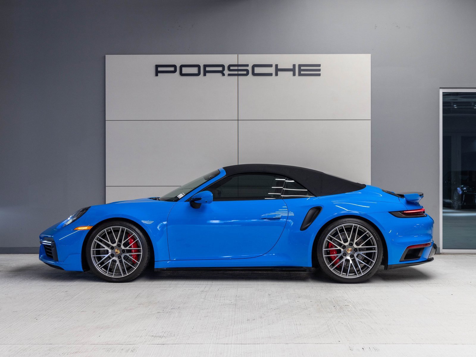 Certified 2023 Porsche 911 Turbo image 2