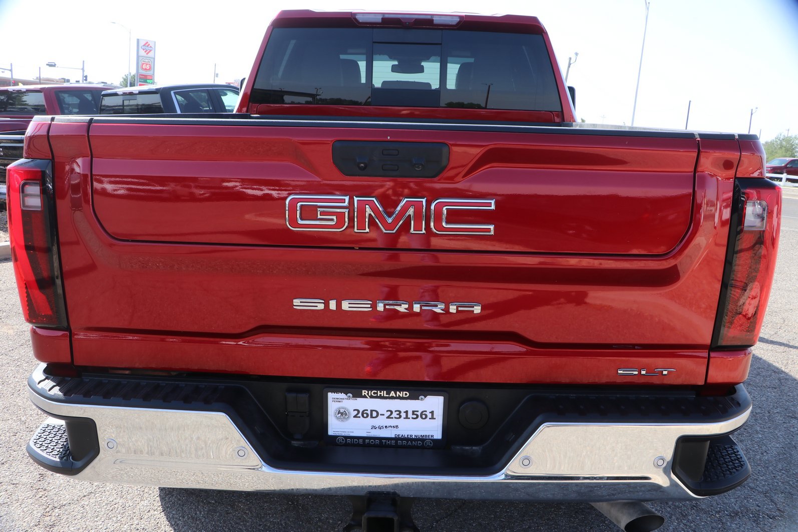 Used 2025 GMC Sierra 2500 SLT w/ SLT Premium Package AWD/4WD image 6