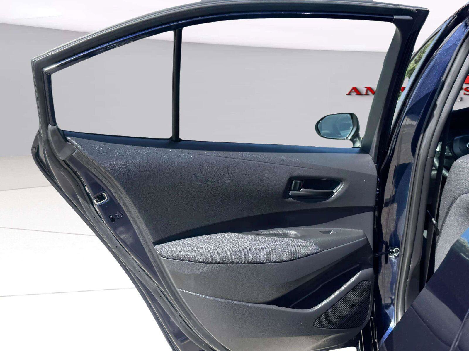 Used 2025 Toyota Corolla LE FWD image 36
