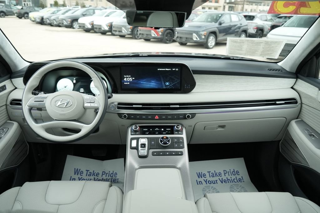 Used 2025 Hyundai Palisade Calligraphy image 21