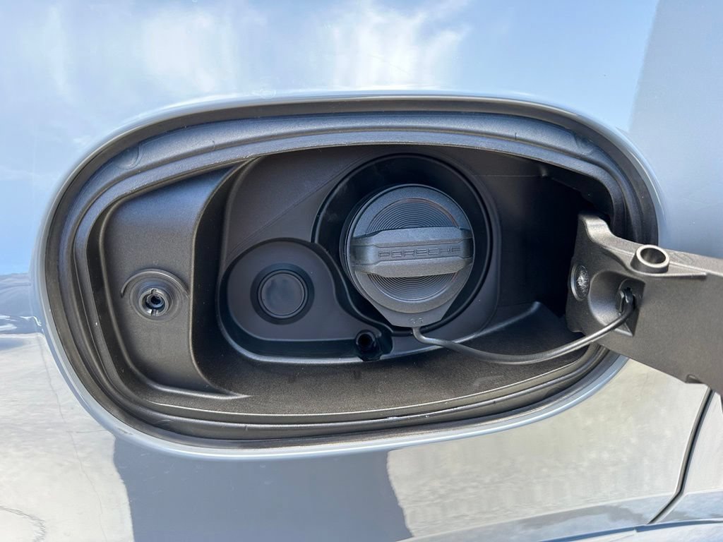 Used 2026 Porsche Cayenne E-Hybrid AWD/4WD image 45