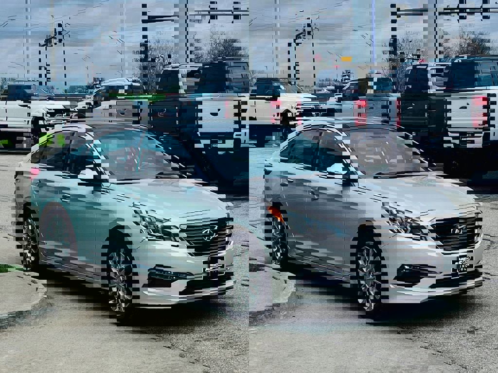 Used 2015 Hyundai Sonata Limited w/ Option Group 05 image 7