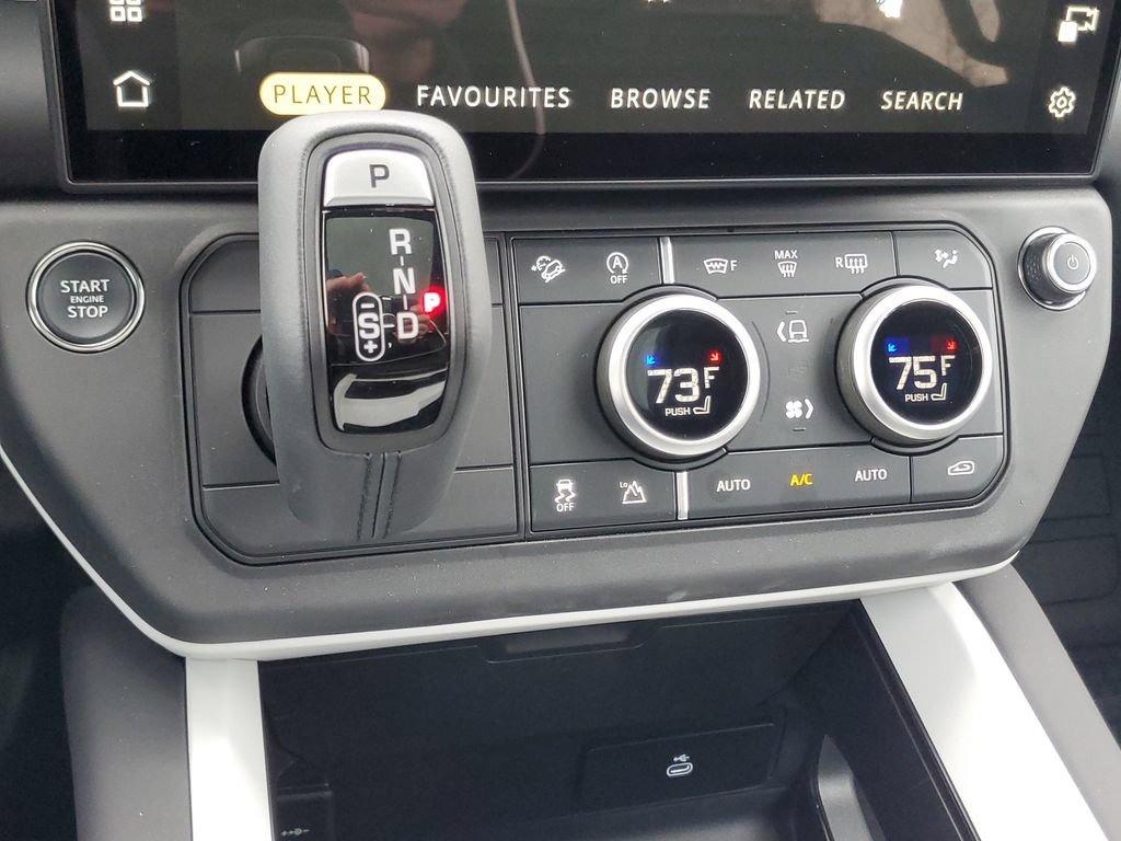 Used 2026 Land Rover Defender 110 X-Dynamic SE AWD/4WD image 23