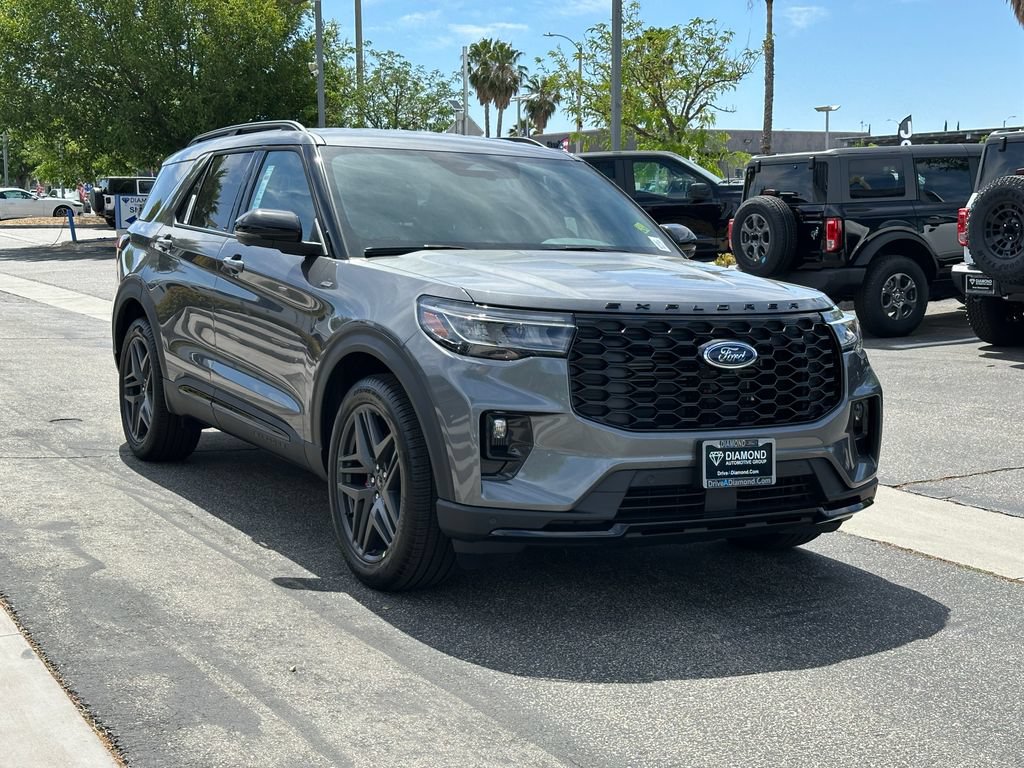 New 2026 Ford Explorer ST-Line w/ ST-Line Street Pack RWD image 10