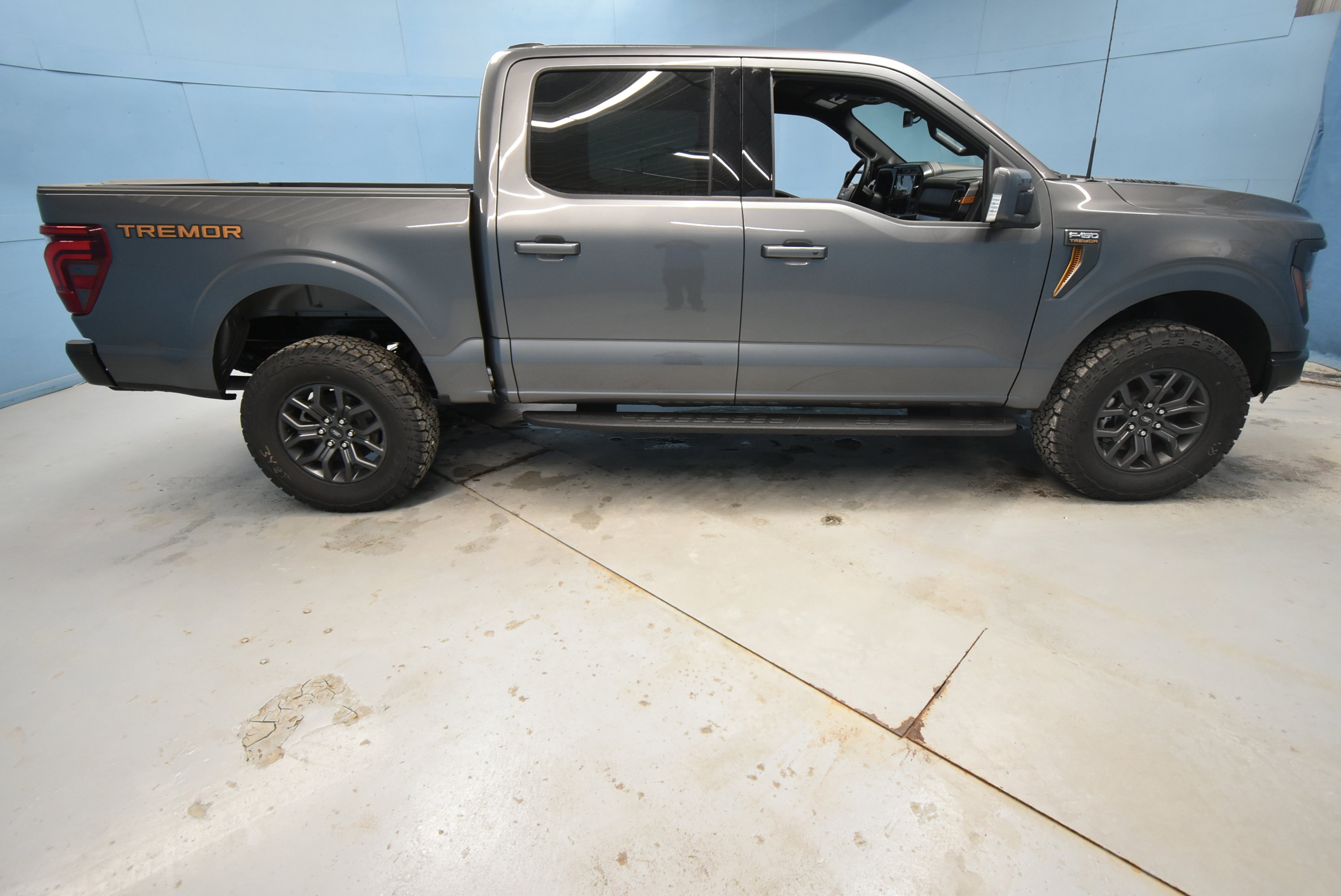 New 2025 Ford F150 Tremor w/ Equipment Group 402A High image 34