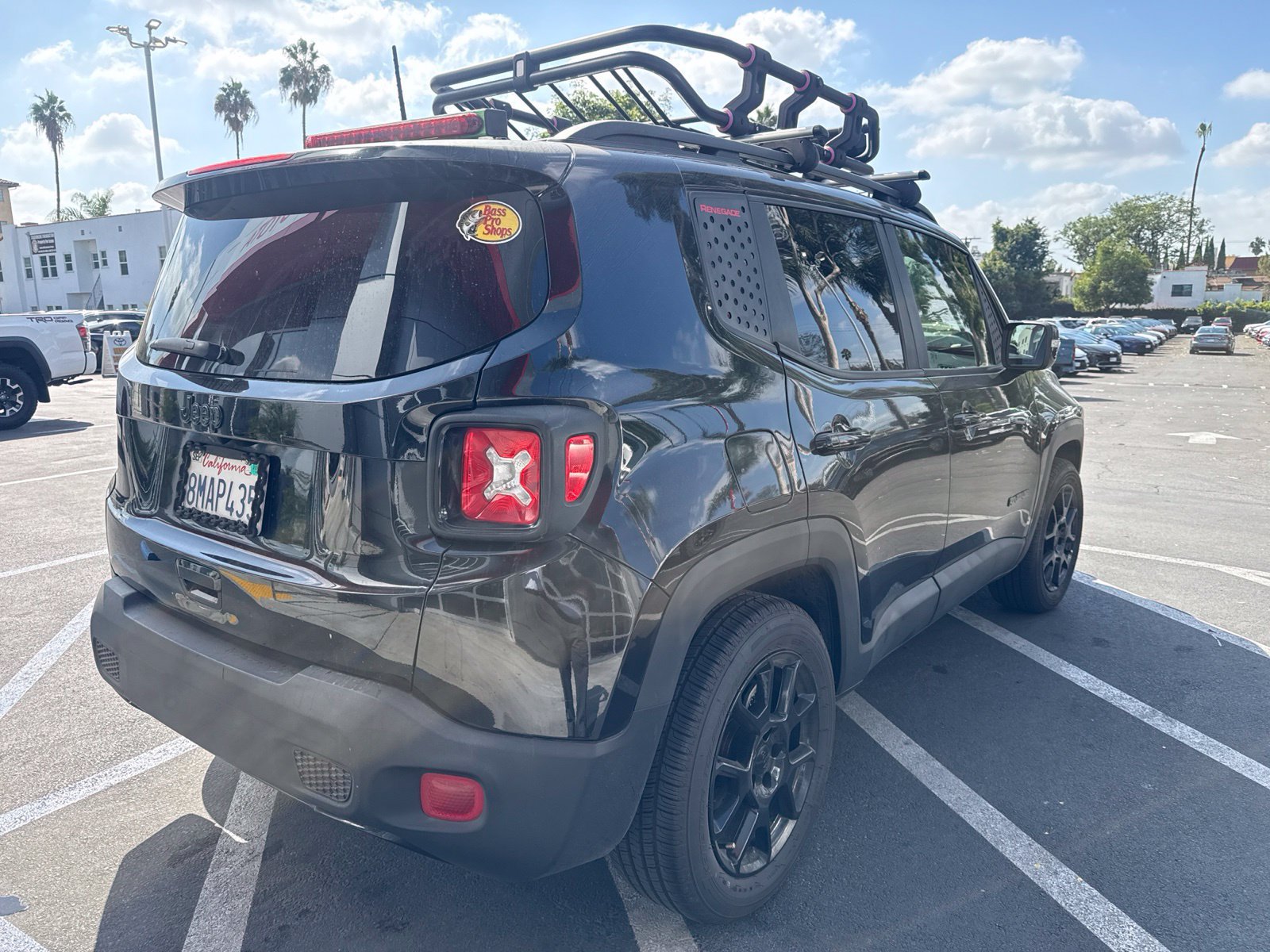 Used 2019 Jeep Renegade Altitude w/ Quick Order Package 2XM FWD image 3