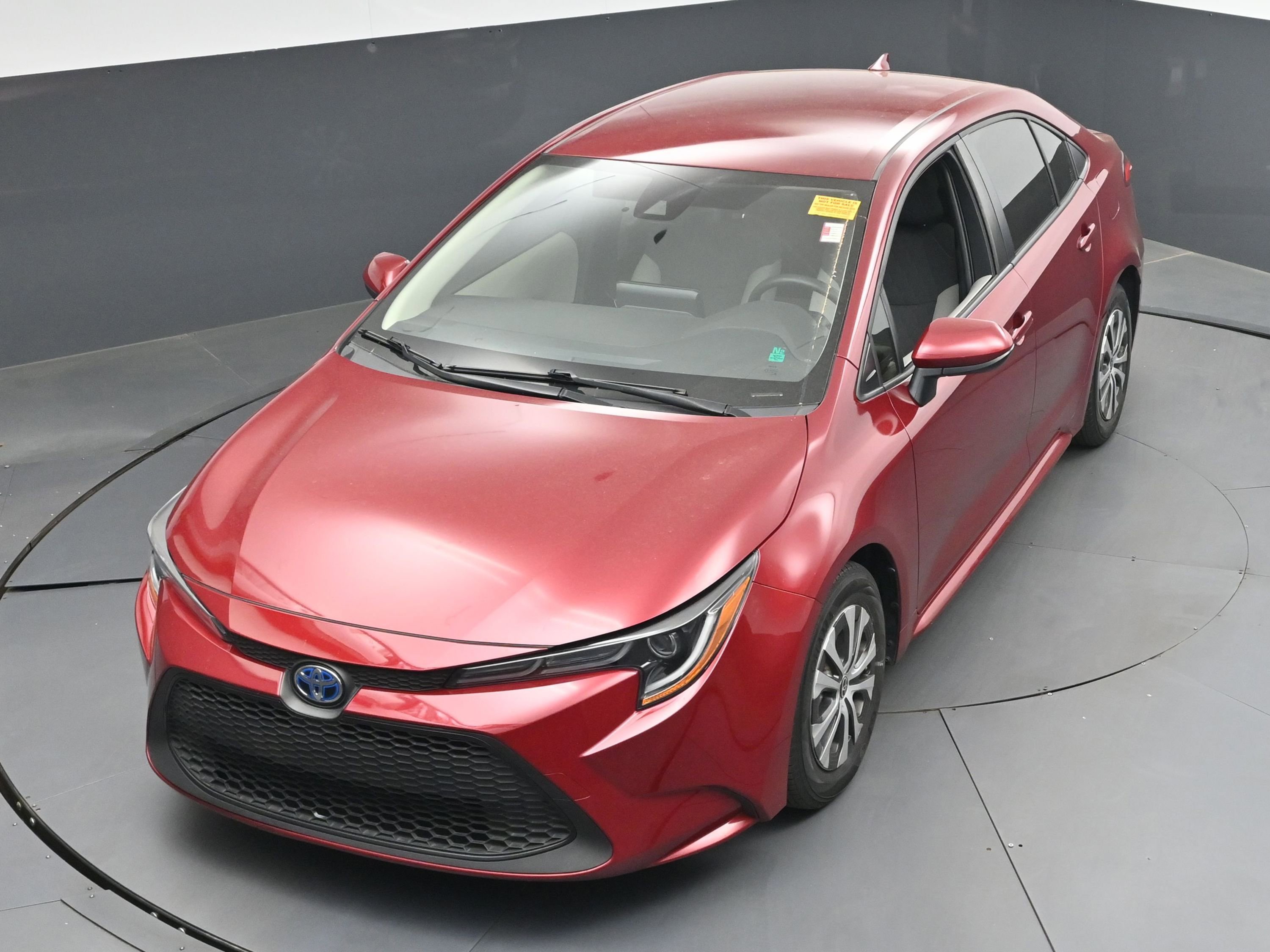 Used 2022 Toyota Corolla LE FWD image 29