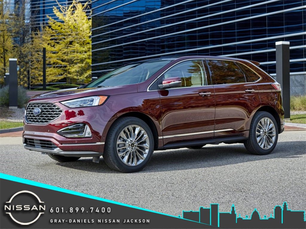 Used 2022 Ford Edge SE w/ Black Appearance Package