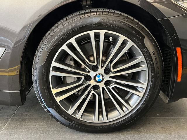 Used 2017 BMW 530i RWD image 12