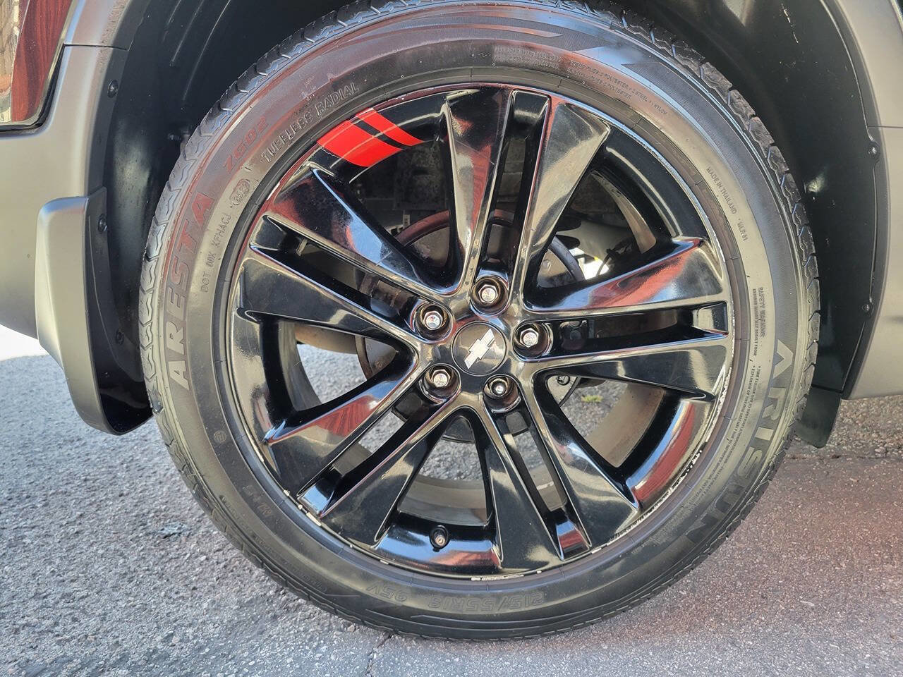 Used 2018 Chevrolet Trax LT w/ Redline Edition FWD image 14