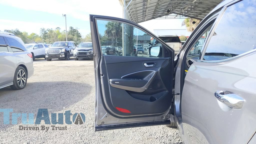 Used 2018 Hyundai Santa Fe Sport FWD image 17