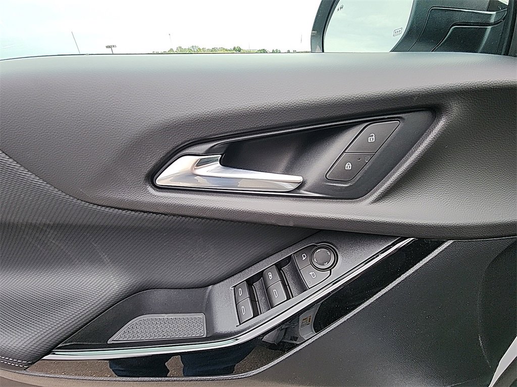New 2026 Chevrolet Equinox LT w/ Convenience Package II image 13