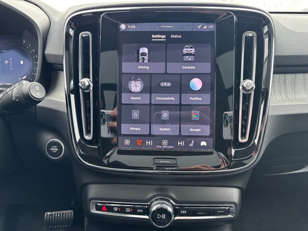 Certified 2026 Volvo XC40 B5 Plus w/ Protection Package Premier image 14