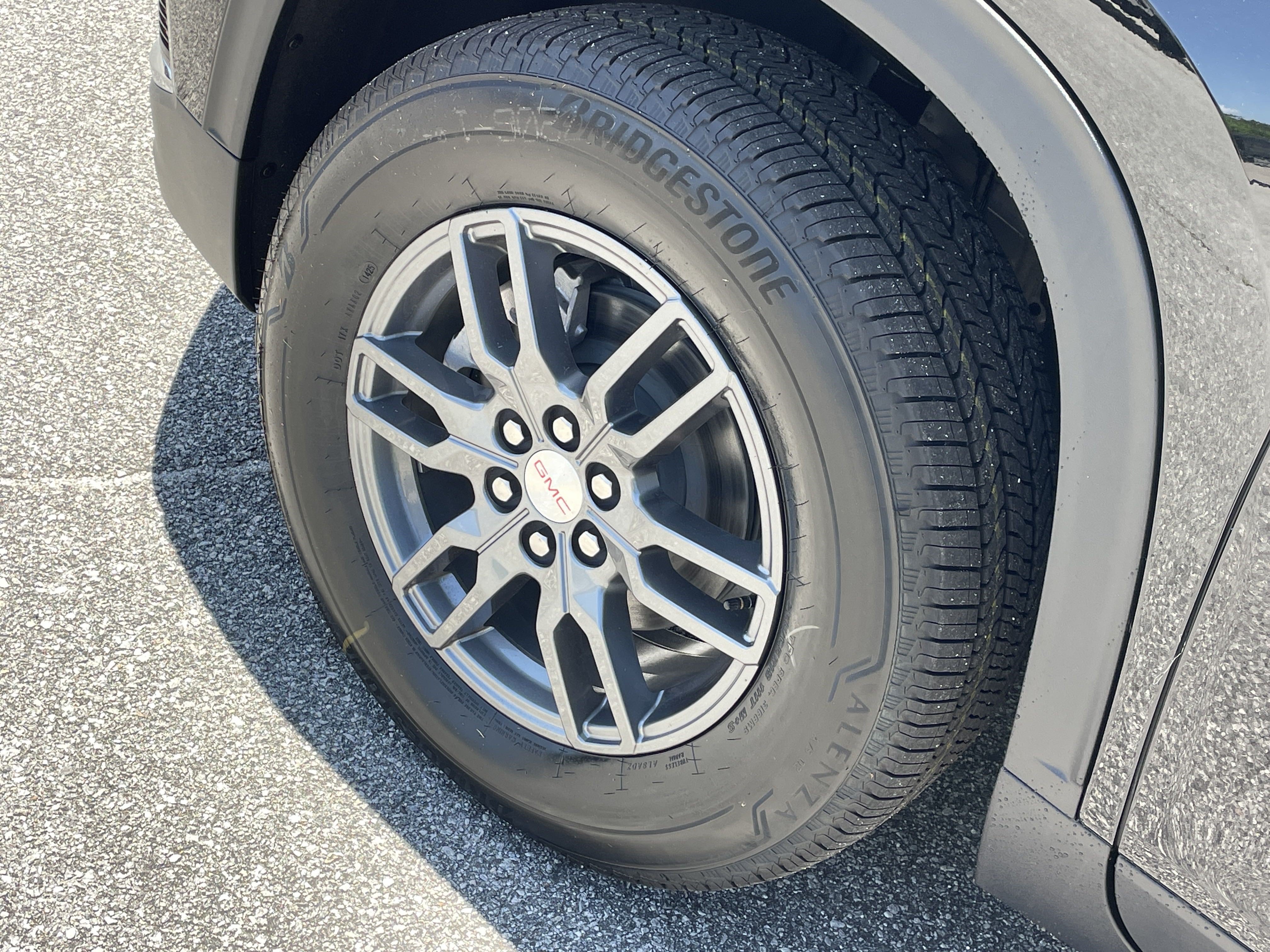 New 2025 GMC Acadia Elevation FWD image 25
