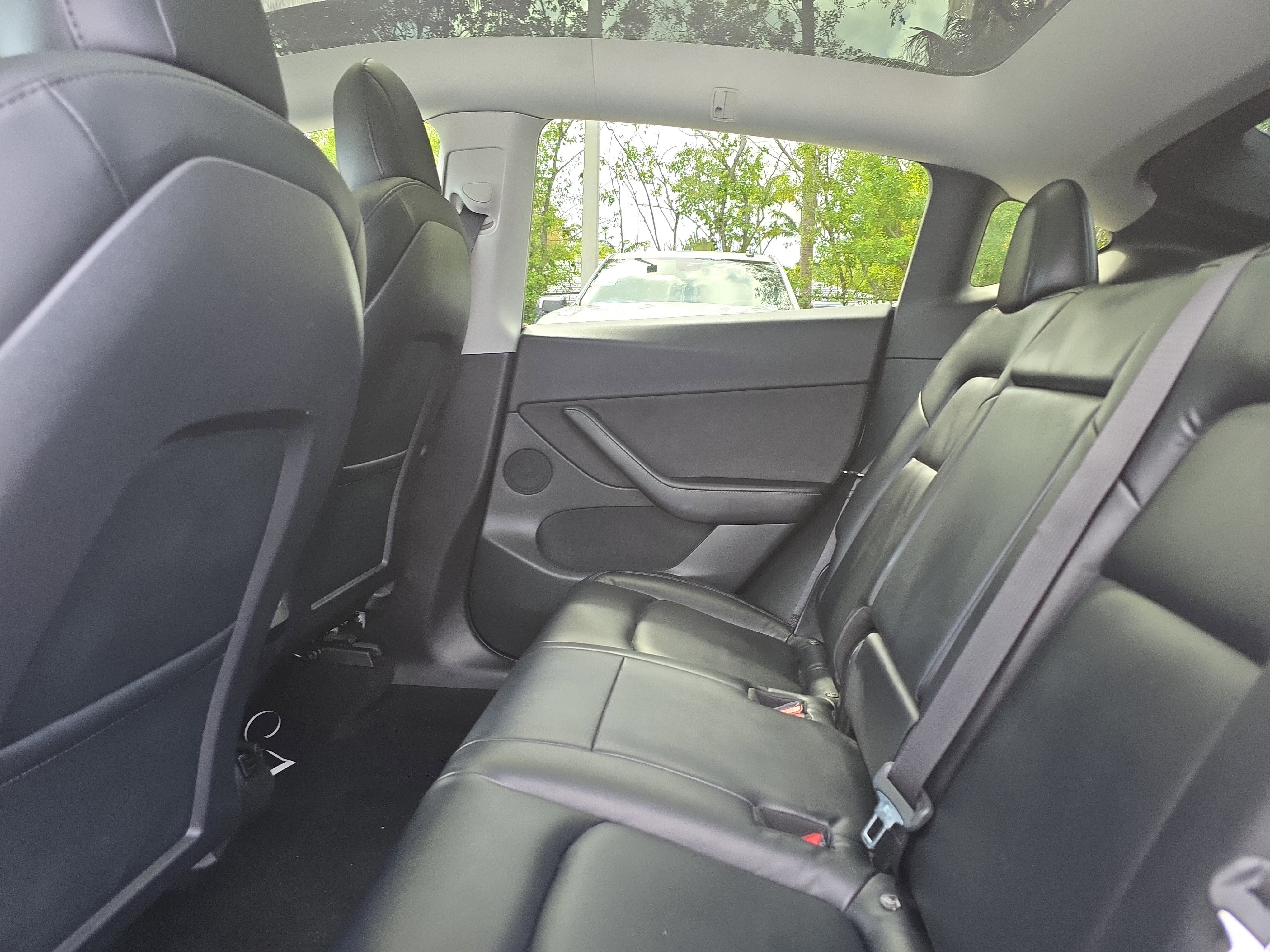 Used 2020 Tesla Model Y Long Range image 15