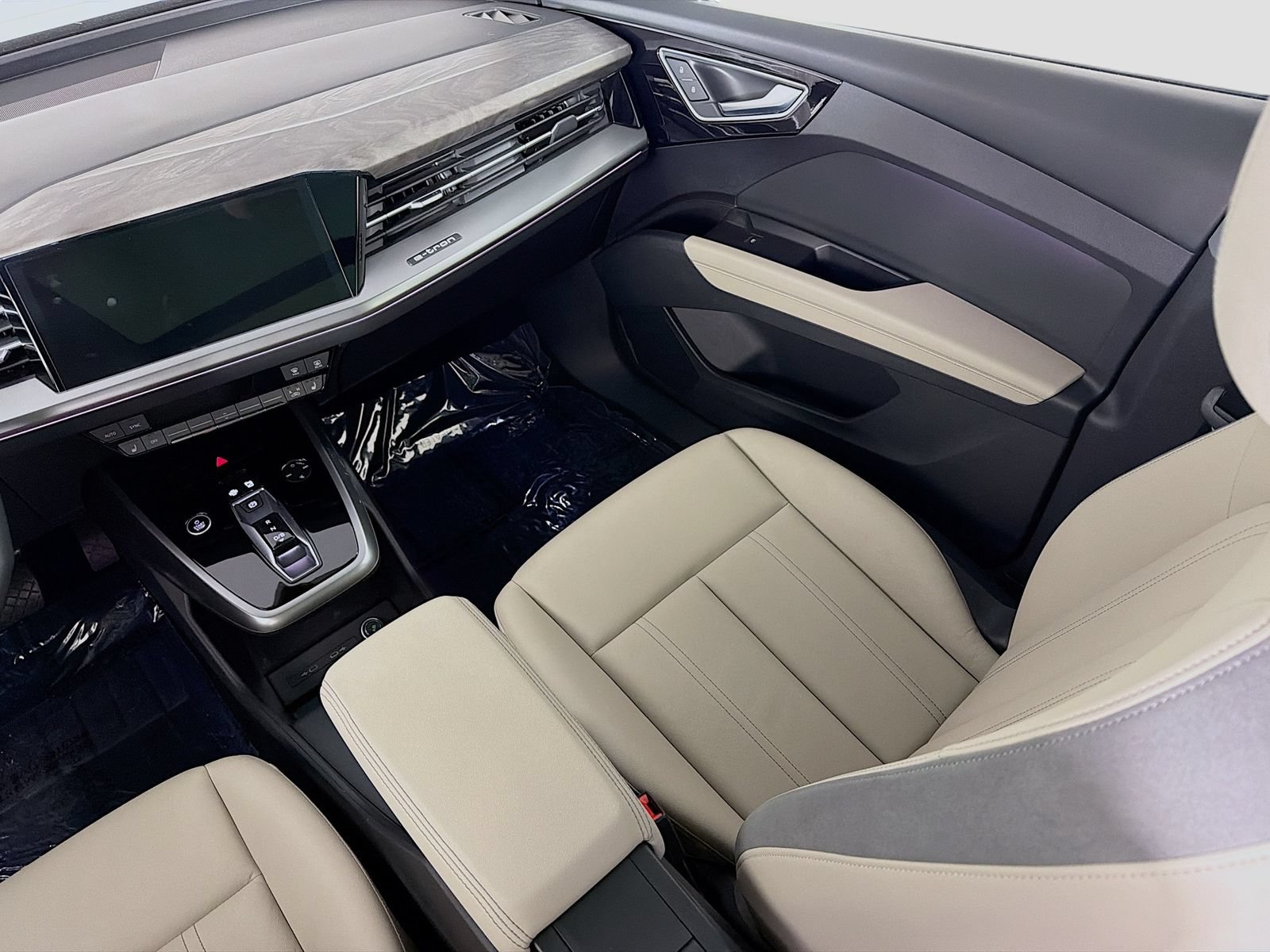 Certified 2023 Audi Q4 e-tron Prestige w/ 20" Wheel Package AWD/4WD image 24