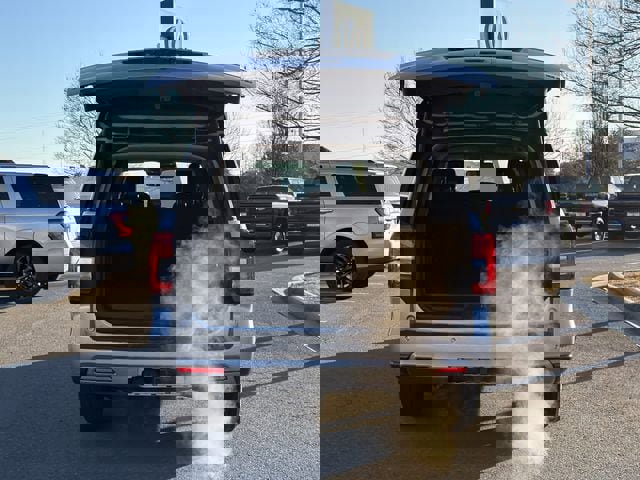 Used 2023 Ford Expedition Max XLT image 16