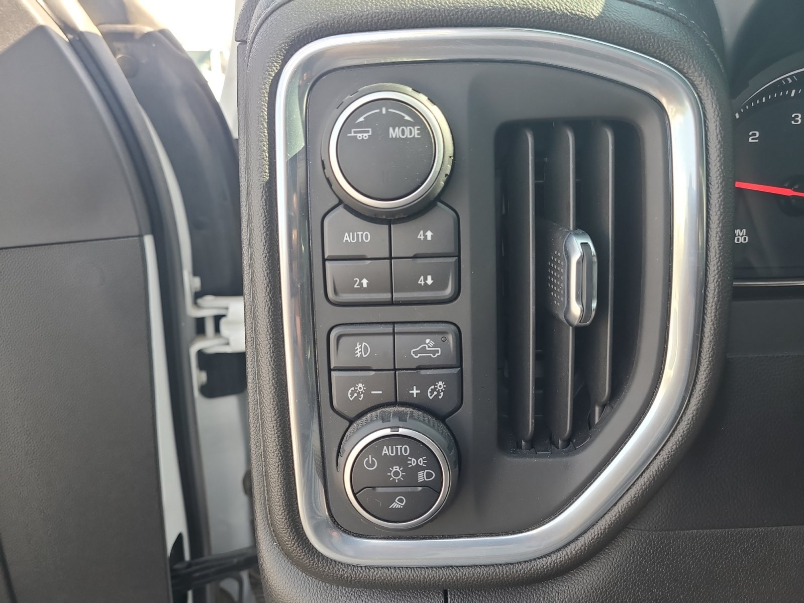 Used 2022 Chevrolet Silverado 2500 LTZ AWD/4WD image 23