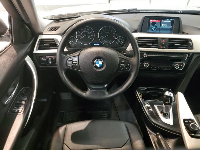 Used 2018 BMW 320i xDrive Sedan AWD/4WD image 14