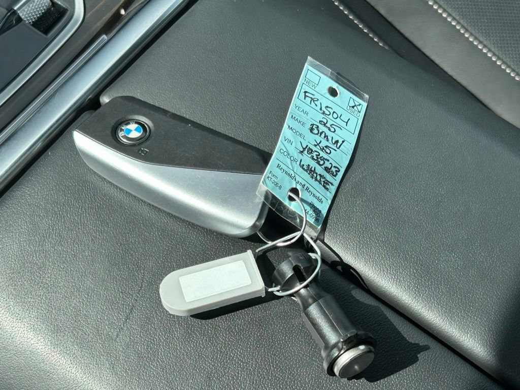 Used 2025 BMW X5 xDrive50e AWD/4WD image 65