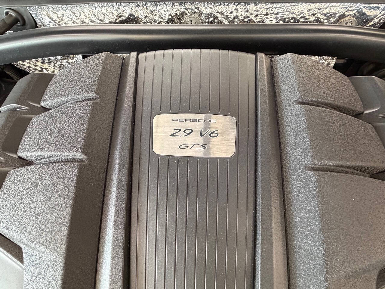 Used 2025 Porsche Macan GTS w/ Premium Package Plus (PU3) AWD/4WD image 31