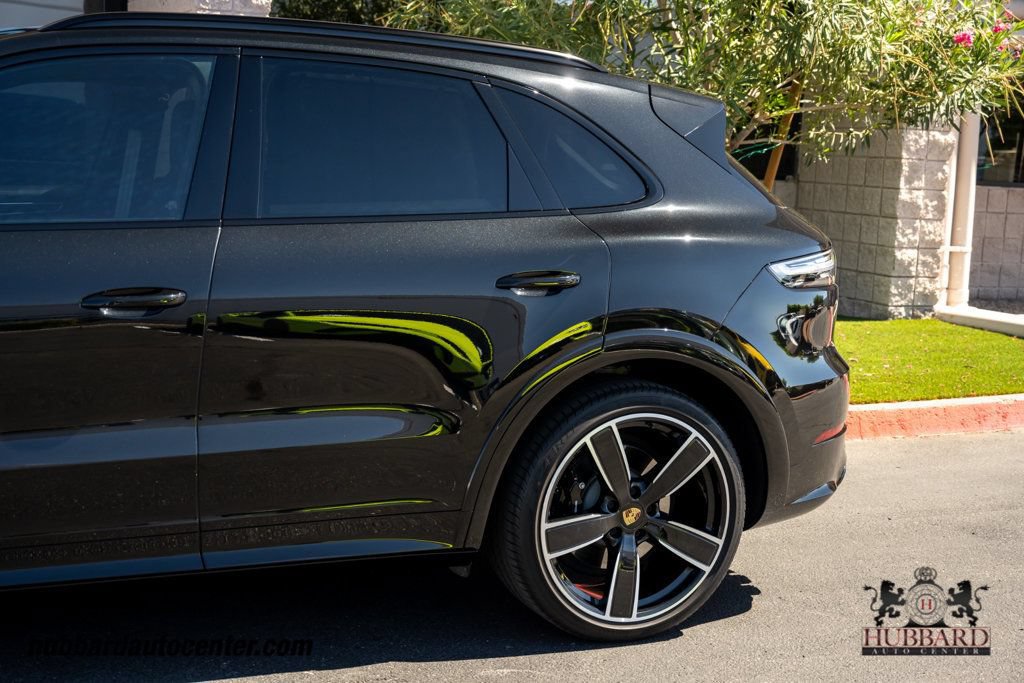 Used 2023 Porsche Cayenne Turbo AWD/4WD image 35
