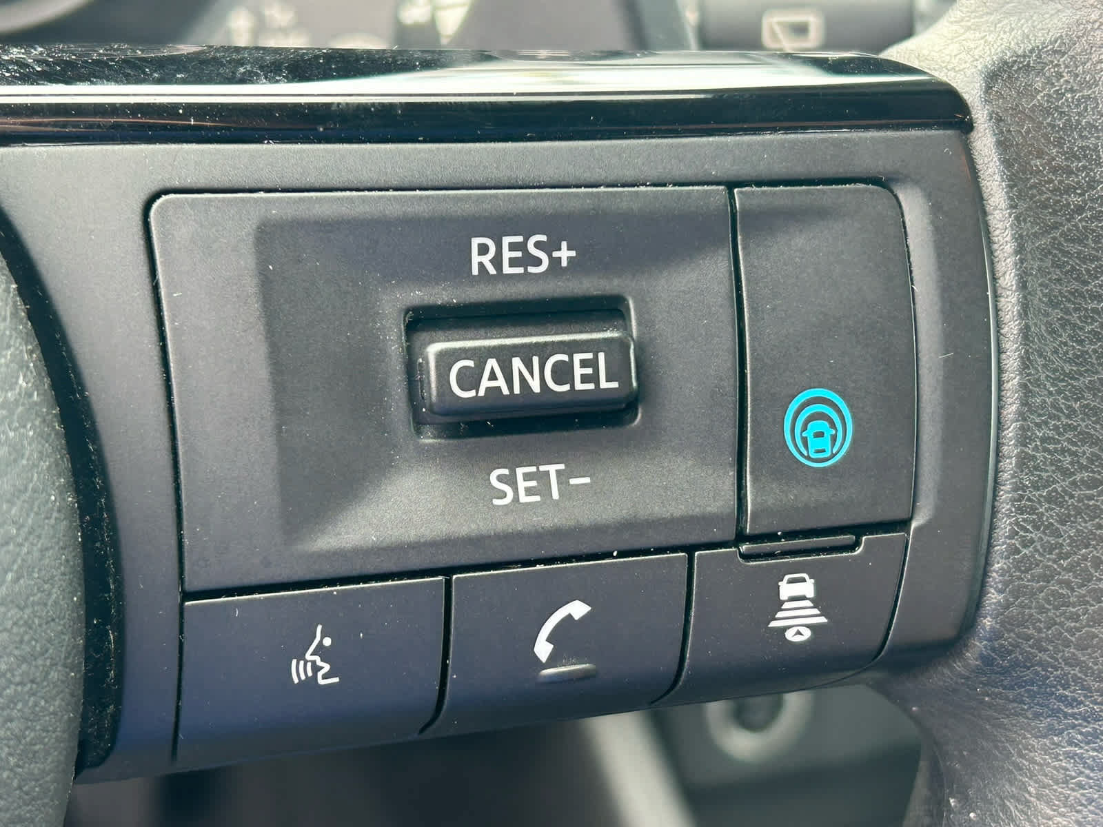 Used 2021 Nissan Rogue SV AWD/4WD image 19